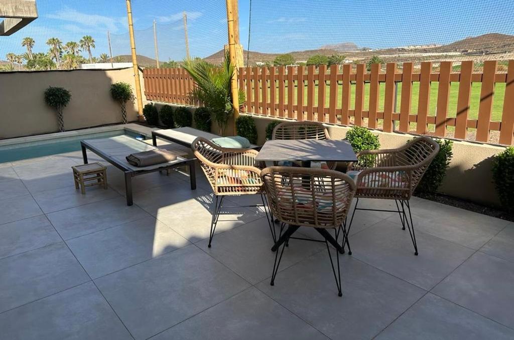 Golf Tenerife South XX Wheel Accessible Shower XX Free Wifi XX Private Pool 30 Degrees XX Two Terraces 30M2X60M2 Xxfree Parking XX Mountain View XX Flatscreen 65 Inch XX San Miguel de Abona Ngoại thất bức ảnh